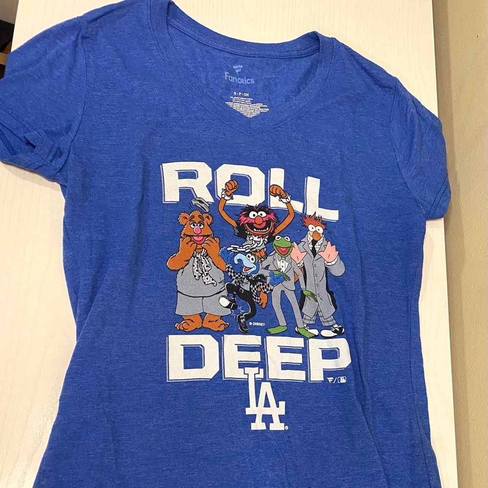 Fanatics LA Dodgers Blue Muppets Roll Deep V-neck women’s Tee NWOT